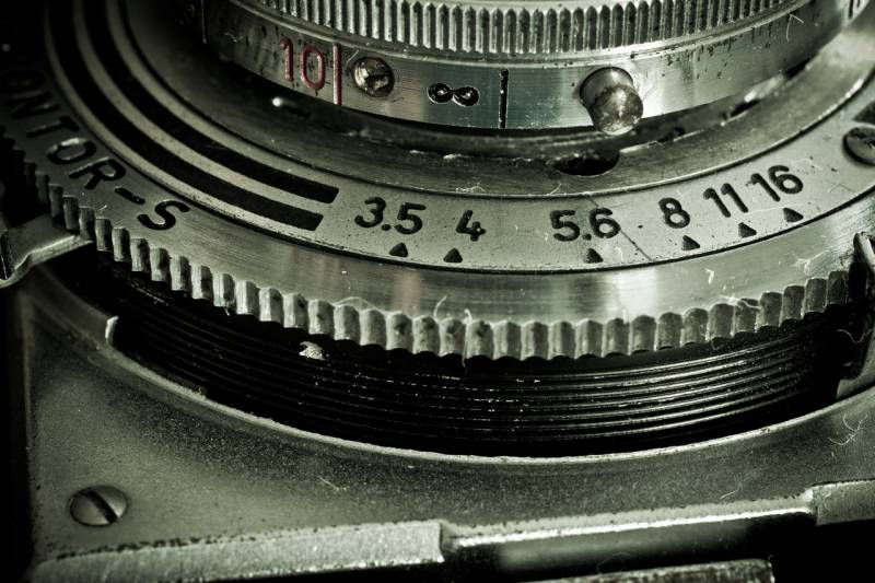 des vidéos et des clips d'entreprise pour filmer la prévention des risques, l'intégration des nouveaux collaborateurs, la formation aux gestes techniques et des modules en elearning