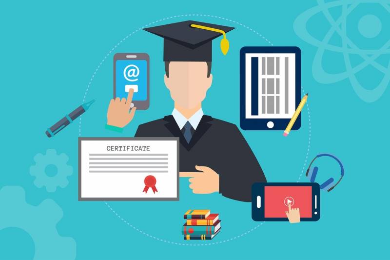 une formation de formateur en elearning et certifiante sur un titre du ministère du travail